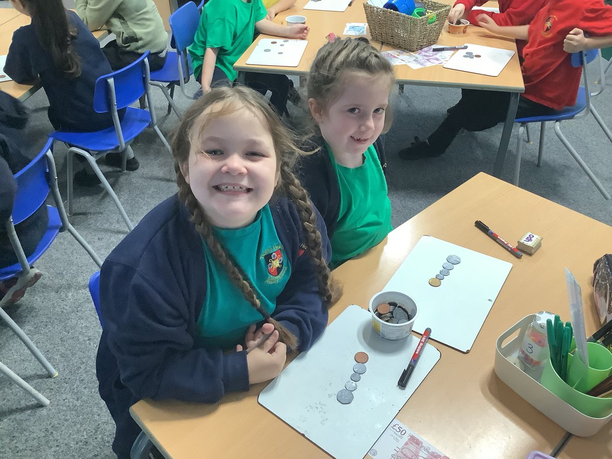 MissT_Thatto's tweet image. A practical maths lesson using money to make amounts. 💷#ThattoPrim_Maths