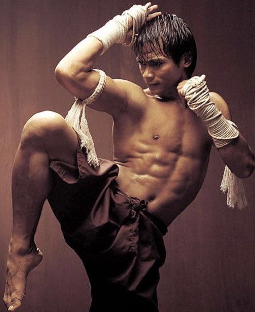 Ong Bak a.k.a The Elbow God.😤