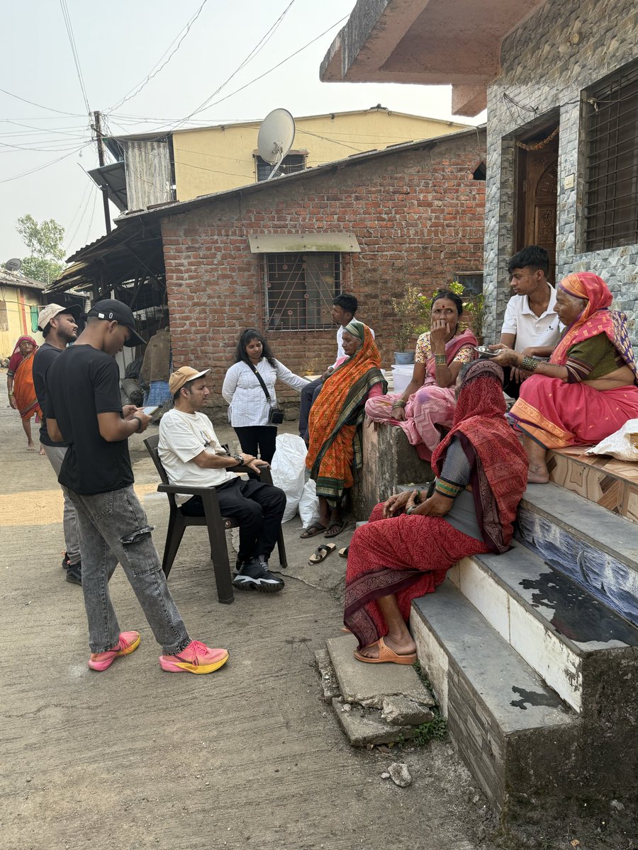 AfrozShah1's tweet image. Week 553.
We clean the villages .
We train the villages for waste management .
We train the villages for zero garbage life .
42 villages being trained to coexist with other species .
Our bit this week .