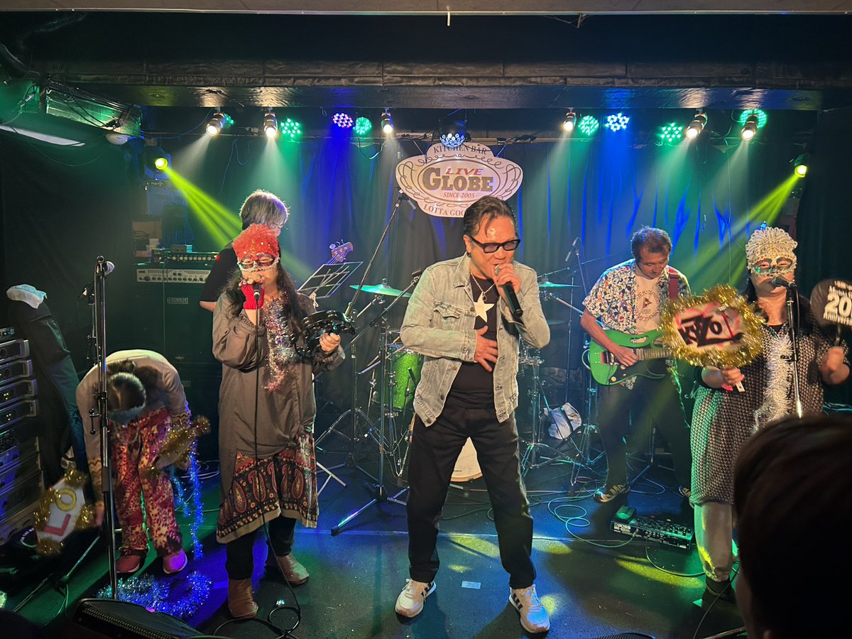 mikakunin_okb's tweet image. 初顔には歓迎を
先輩には尊敬を
後輩には期待を
馴染みの顔には愛を

ここGLOBEがこれからもたくさんの方に愛される場所であります様に。

2025/10/18
全10組、46人出演。
20周年スペシャルライブ。
大盛況にて閉幕。