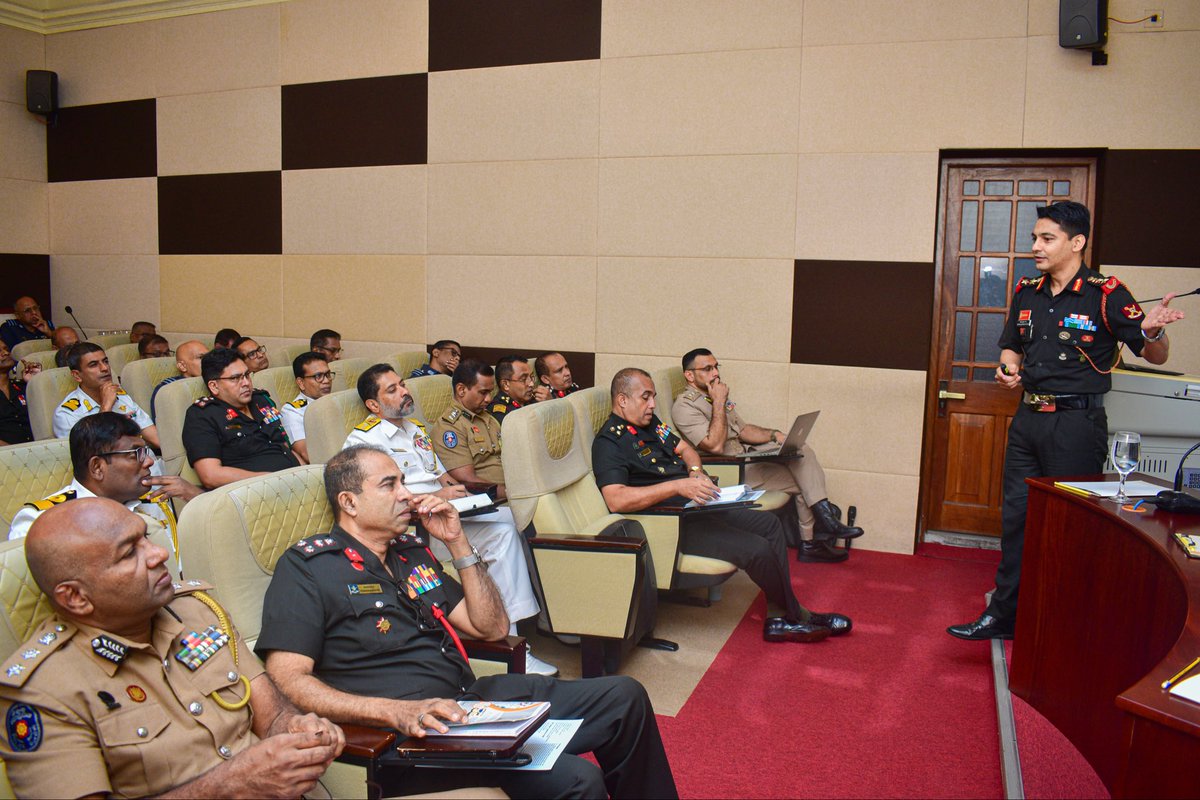HQ_IDS_India's tweet image. A team of three officers of College of Defence Management #CDM_IDS, Secunderabad, conducted a 5-day capsule on Comprehensive Assessment for Security Strategies, #COMPASS for senior-level multi-national Armed Forces &amp;amp; Police Officers undergoing the National Defence College Course…
