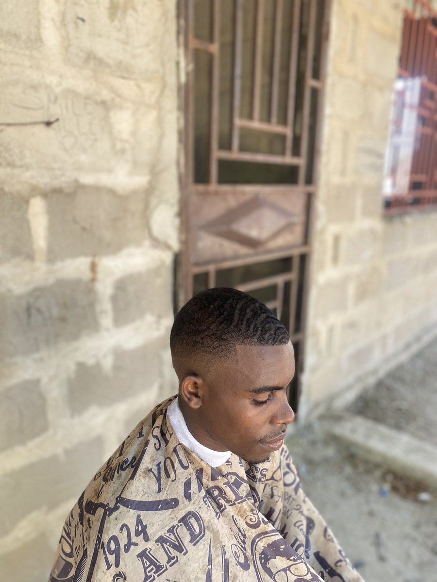 CutsByJason's tweet photo. AKILI imechoka MWILI nao umechoka ila hali ya nyumbani hainiruhusu kupumzika😮‍💨

🏠home service 

📍ubungo

☎️ 0625453355

#Cleancutsalways https://t.co/4dgznxoAj6