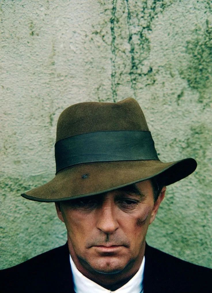 Listen. I got three expressions: looking left, looking right and looking straight ahead.

Robert Mitchum