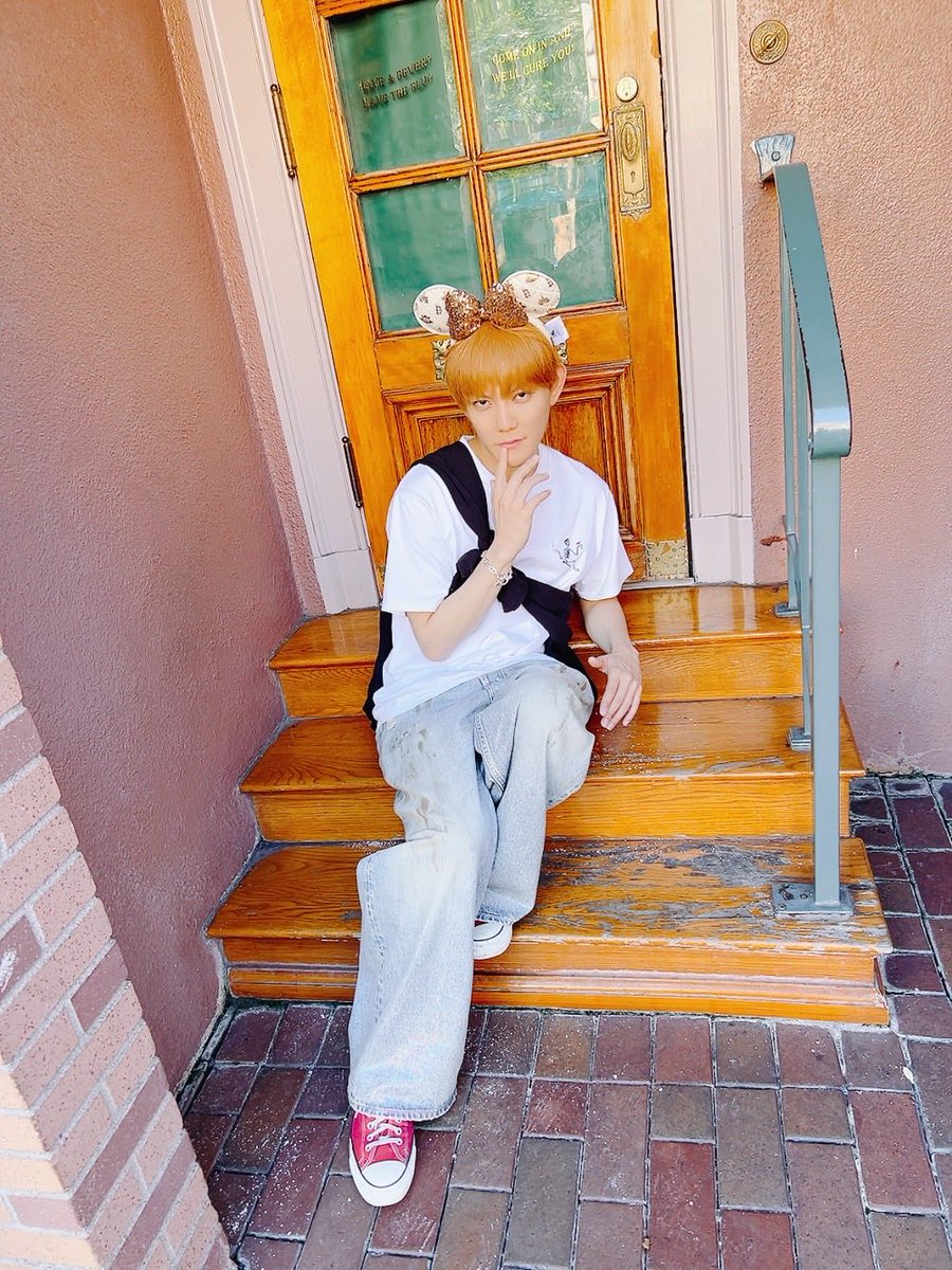 21s_ken's tweet image. at disneyland park california.
