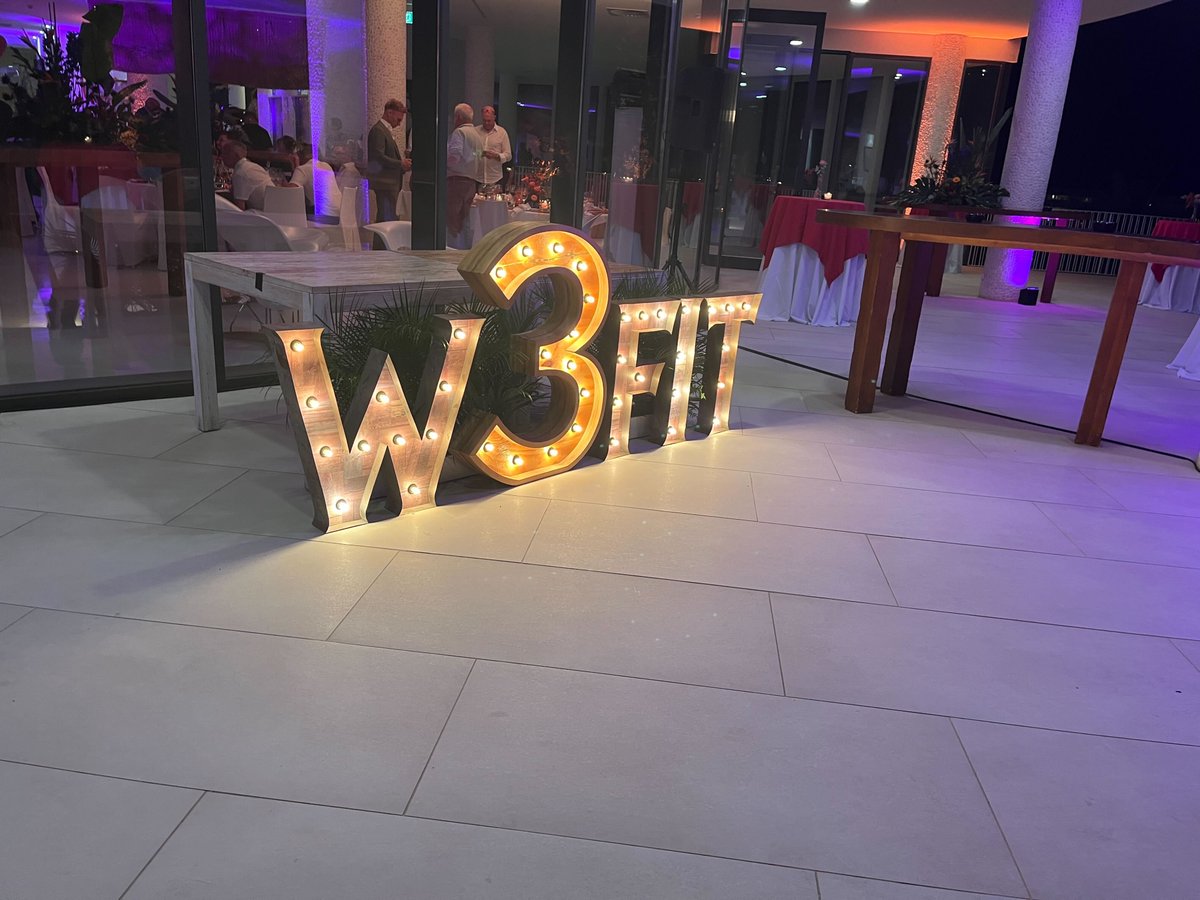 Exerp's tweet photo. Listening to industry leaders – and doing breathwork and stretches in between meetings! – is how we stay energized and at the top of our game, helping customers to do the same. That's what W3Fit was all about, and we loved every second. #WeWorkWell2025 https://t.co/Wb81HG3y3X