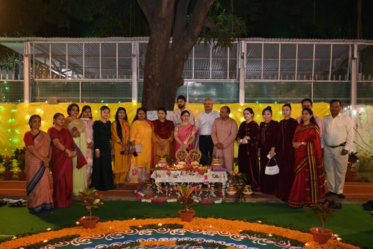 singhaklu's tweet photo. Diwali Celebration with international students on 19th October. Hon'ble VC Prof Manuka Khanna, distinguished officials of LU and Sri Ghanshyam Shahi of ABVP along with international students of more than 22 countries  joined the ceremony. students gave joyful performances. https://t.co/TZ2R2IEBcV