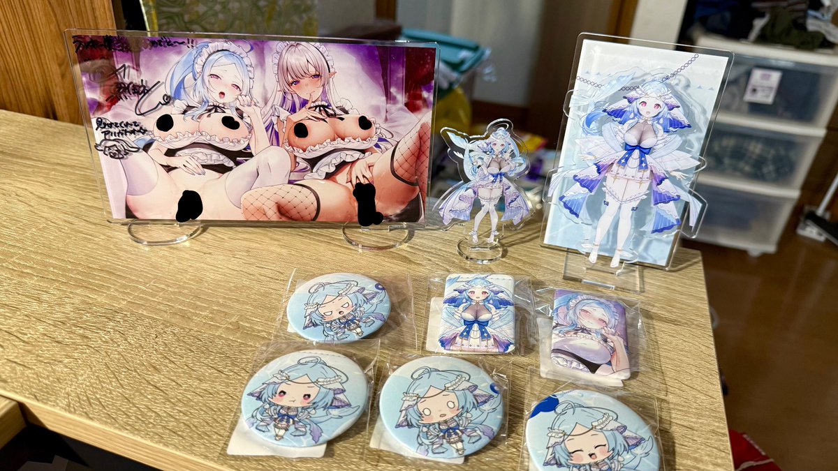 moon_dust49's tweet photo. 7月くらいにやったFANZAオンラインくじの景品が届いた( * ॑꒳ ॑*)
立ち絵アクリルパネルのネムちゃん可愛いし、ラッキー賞のアクリルパネルは牡淫サキちゃんとの事後2ショットでとってもえっちでした。

#FANZAオンラインくじ 
＃魚住ネム
＃牡淫サキ https://t.co/jiRYgaPGqR