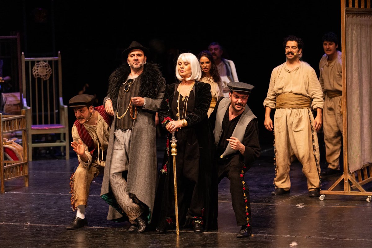 “EŞEĞİN GÖLGESİ” 
23 Ekim Perşembe ve 24 Ekim Cuma  saat 20.00’de Leyla Gencer Sahnesi’nde yeniden seyircisiyle buluşuyor.