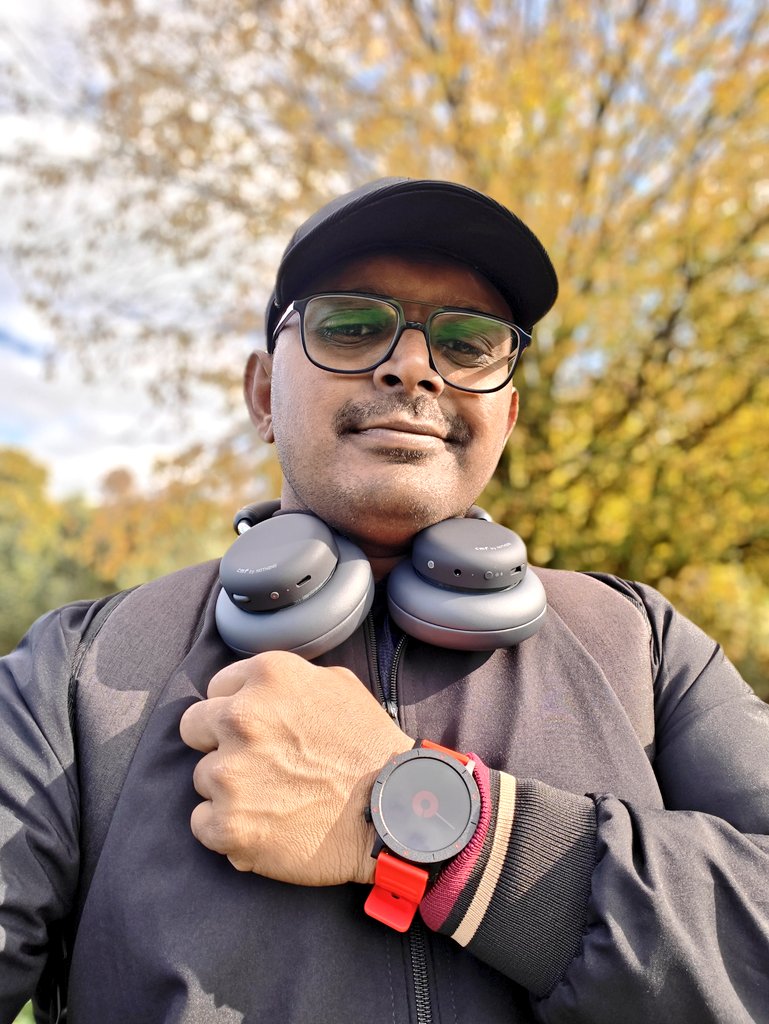 Rajeevprpr's tweet image. Initial impressions 
@cmfbynothing Watch 3 Pro  (@nothing )
#CommunityReview
#cmfwatch3pro
• Positive Refinements: Smoother software experience
• Design &amp;amp; Build: Premium feel with a stylish, large, round metal frame, though some find the size too big.