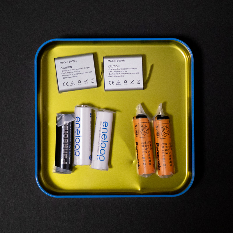 2025年後半、人口の多い自治体でもリチウムイオン電池回収の機運が高まり、住んでる自治体でも回収が始まる
これで保管していたJBRC非会員企業のバッテリーも回収に出せるようになり、俺の菓子缶が火を噴かないぜ！