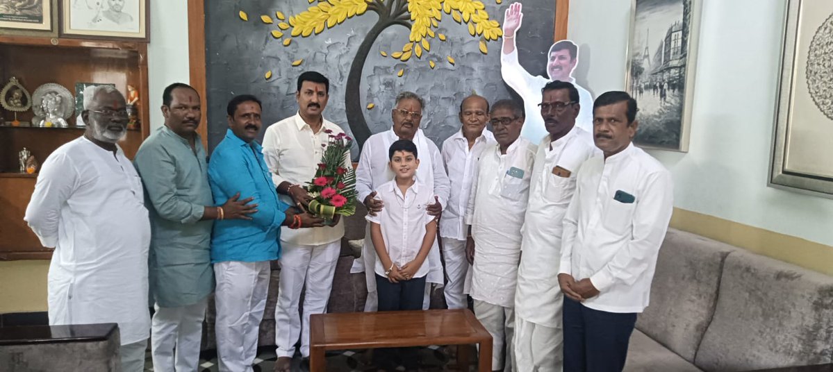 Harrsha S Guttedar BJP ( ಹರ್ಷಾ ಎಸ್ ಗುತ್ತೇದಾರ ) (@harshaguttedar7) on Twitter photo 🌸🪔 ದೀಪಾವಳಿ ಹಬ್ಬದ ಹಾರ್ದಿಕ ಶುಭಾಶಯಗಳು 🪔🌸
ದೀಪಾವಳಿ ಹಬ್ಬದ ಪ್ರಯುಕ್ತ ನಮ್ಮ ಮನೆಗೆ ಆಗಮಿಸಿ ಶುಭಾಶಯ ಕೋರಿದ ಎಲ್ಲ ಬಂಧು–ಮಿತ್ರರಿಗೆ ಹೃತ್ಪೂರ್ವಕ ಧನ್ಯವಾದಗಳು 🙏
ನಿಮ್ಮ ಆತ್ಮೀಯತೆ ಮತ್ತು ಪ್ರೀತಿಯಿಂದ ನಮ್ಮ ಹಬ್ಬದ ಸಂಭ್ರಮ ಇನ್ನಷ್ಟು ಹೊಳಪುಗೊಂಡಿತು ✨
ಈ ದೀಪಾವಳಿಯ ಬೆಳಕು ನಿಮ್ಮ ಜೀವನದಲ್ಲೂ ಹೊಸ ಆಶೆ, ಸಂತೋಷ ಮತ್ತು 🌸🪔 ದೀಪಾವಳಿ ಹಬ್ಬದ ಹಾರ್ದಿಕ ಶುಭಾಶಯಗಳು 🪔🌸
ದೀಪಾವಳಿ ಹಬ್ಬದ ಪ್ರಯುಕ್ತ ನಮ್ಮ ಮನೆಗೆ ಆಗಮಿಸಿ ಶುಭಾಶಯ ಕೋರಿದ ಎಲ್ಲ ಬಂಧು–ಮಿತ್ರರಿಗೆ ಹೃತ್ಪೂರ್ವಕ ಧನ್ಯವಾದಗಳು 🙏
ನಿಮ್ಮ ಆತ್ಮೀಯತೆ ಮತ್ತು ಪ್ರೀತಿಯಿಂದ ನಮ್ಮ ಹಬ್ಬದ ಸಂಭ್ರಮ ಇನ್ನಷ್ಟು ಹೊಳಪುಗೊಂಡಿತು ✨
ಈ ದೀಪಾವಳಿಯ ಬೆಳಕು ನಿಮ್ಮ ಜೀವನದಲ್ಲೂ ಹೊಸ ಆಶೆ, ಸಂತೋಷ ಮತ್ತು