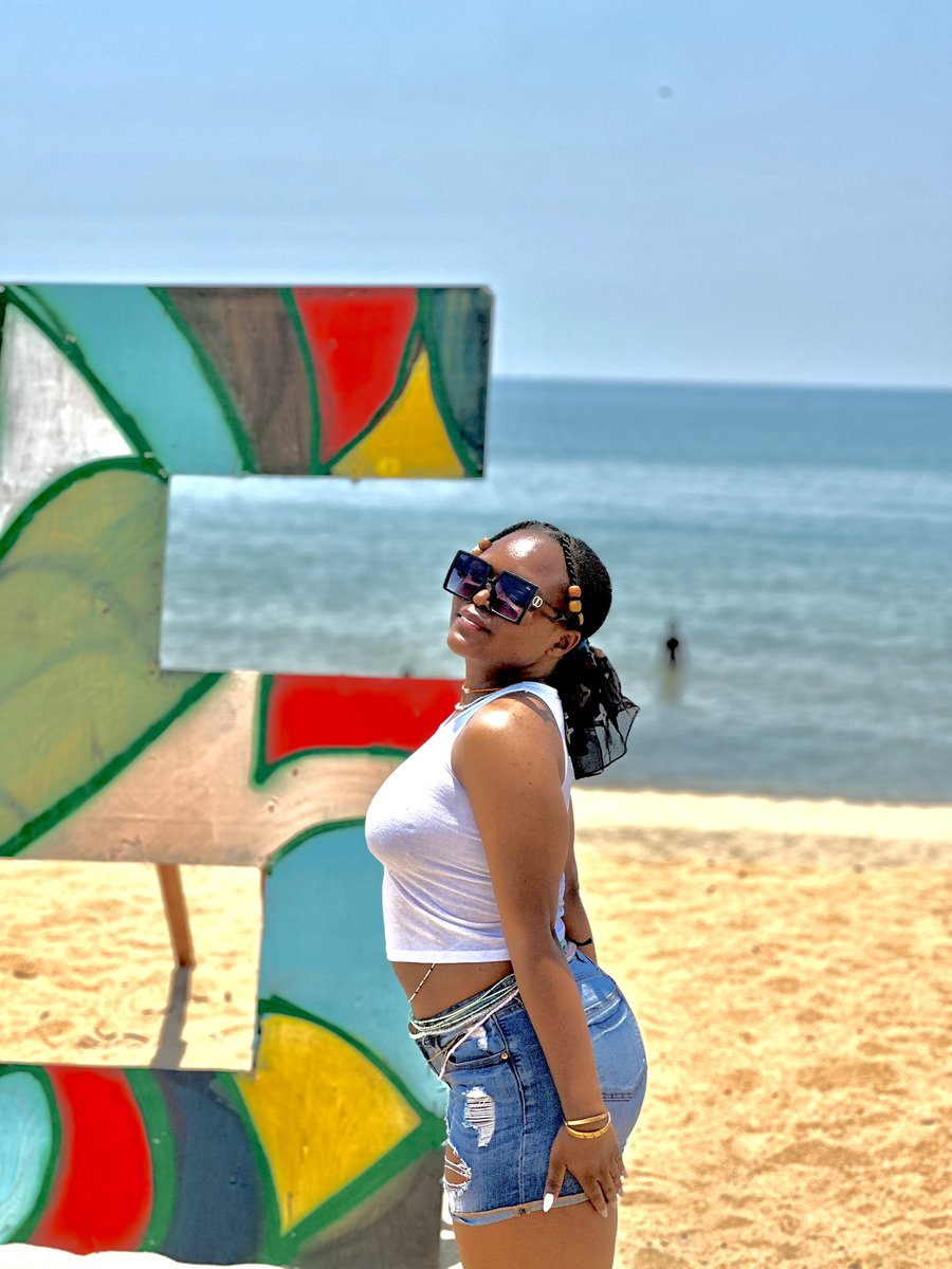 Just_Rolyn⁷ tweet media