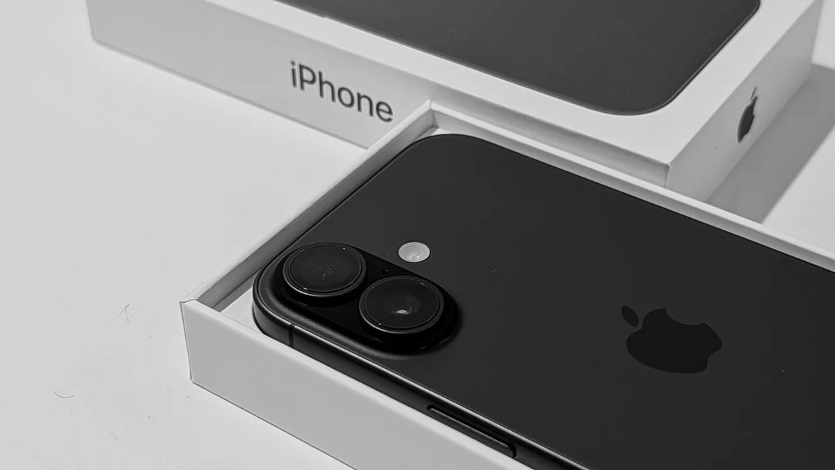 JVMag🇨🇭 (@jvmag_ch) on Twitter photo Après 7 longues années d'existence, le géant Apple nous fait enfin confiance ❤️ voici notre avis complet sur l'iPhone 17.
Article : jvmag.ch/2025/10/20/tes… Après 7 longues années d'existence, le géant Apple nous fait enfin confiance ❤️ voici notre avis complet sur l'iPhone 17.
Article : jvmag.ch/2025/10/20/tes…