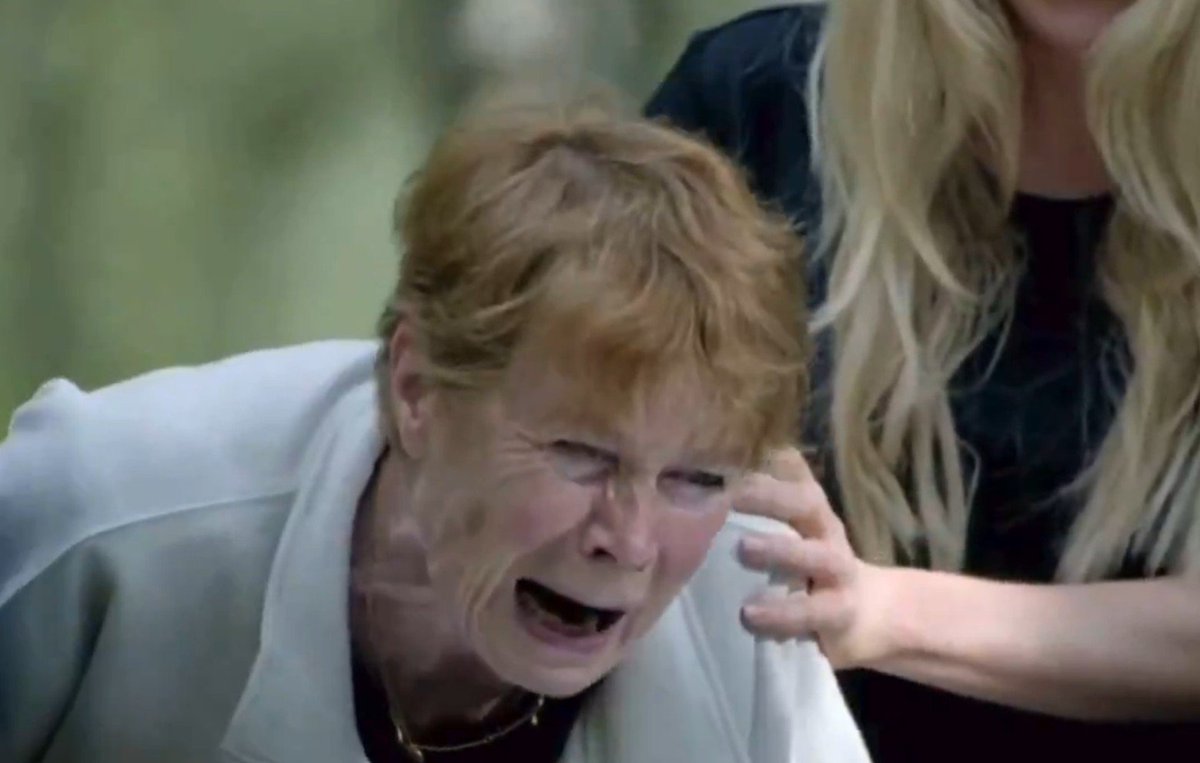 ForestMasterUK's tweet photo. When canva is down and our marketing team find out https://t.co/PpbDRRClvQ