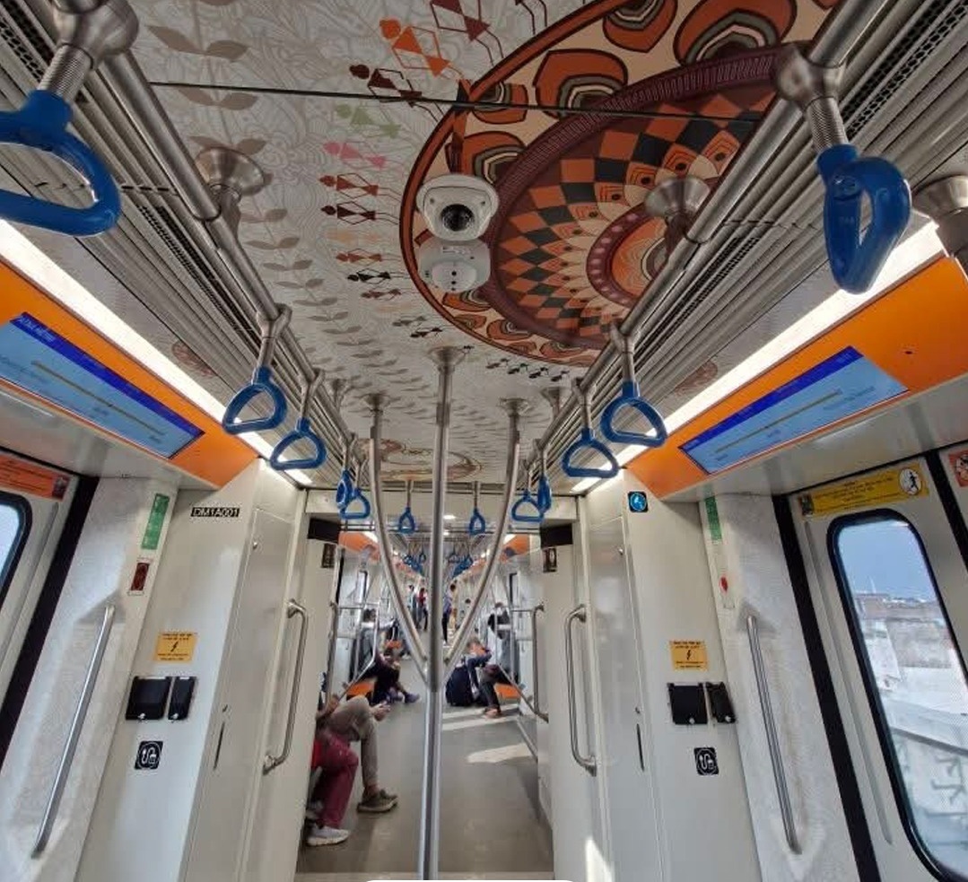 pranav_cool's tweet image. Patna Metro is more than just a transport project — it’s a reflection of Bihar’s rising spirit.
Every wall, every painting tells a story of change, pride, and progress. 🎨🚇✨
#patnametro #Bihar #design_pattern