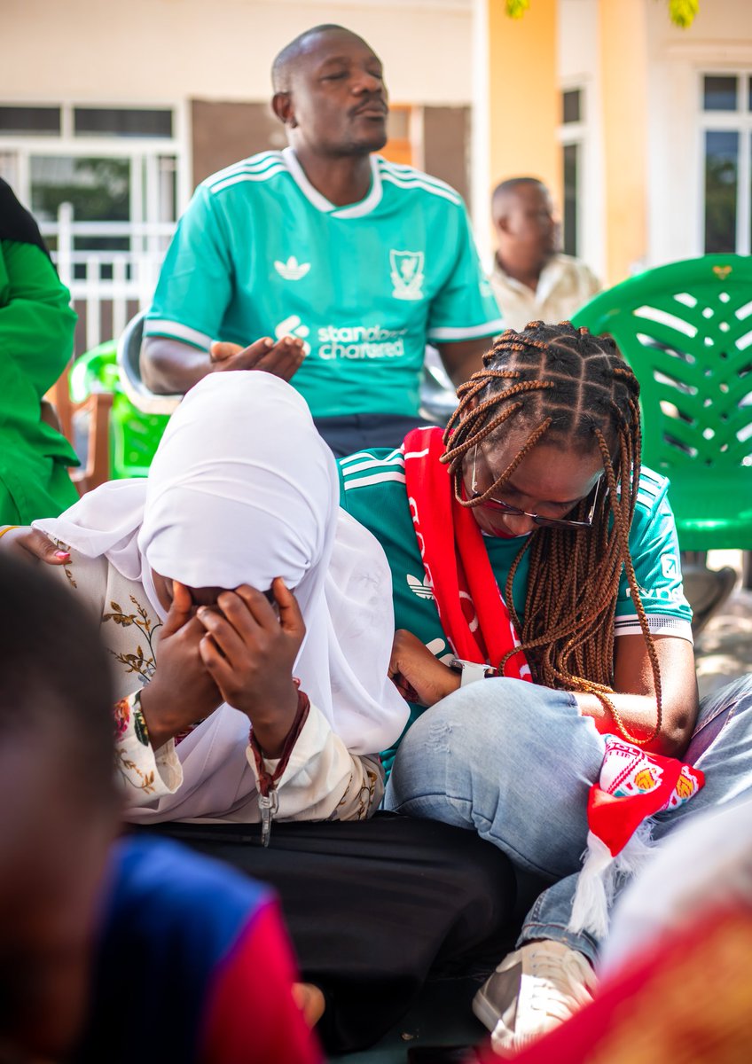 lfcbongo's tweet image. Tulicheza, tukapigania, tukapenda #LiverpoolFamily