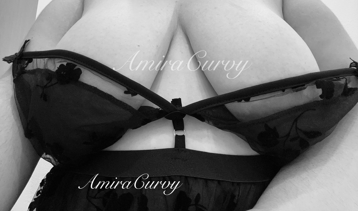 #Montagstitten 
Bin mega Horny, du auch? 💦🍆DickPics erwünscht (dm)