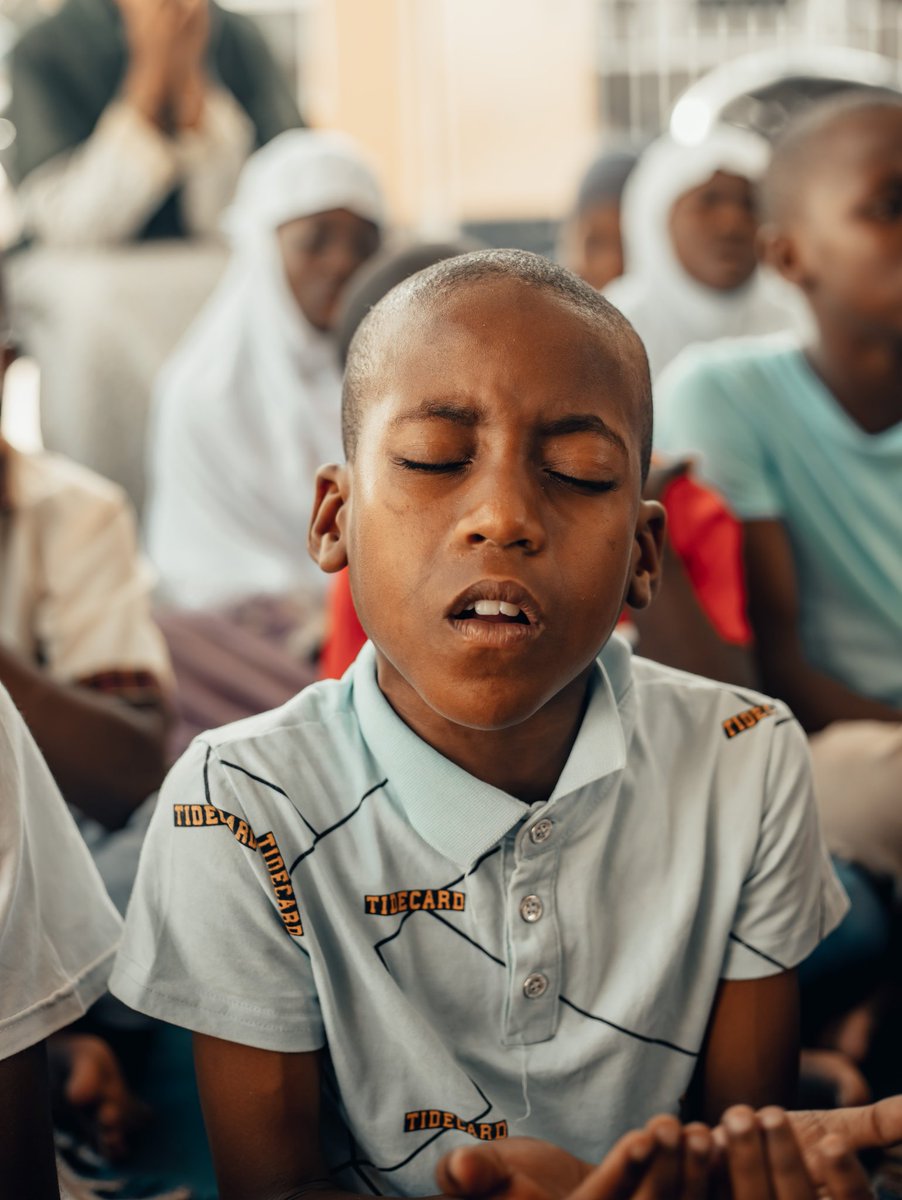 lfcbongo's tweet image. Tunaendelea kupenda, kusaidia, kuamini #YNWA