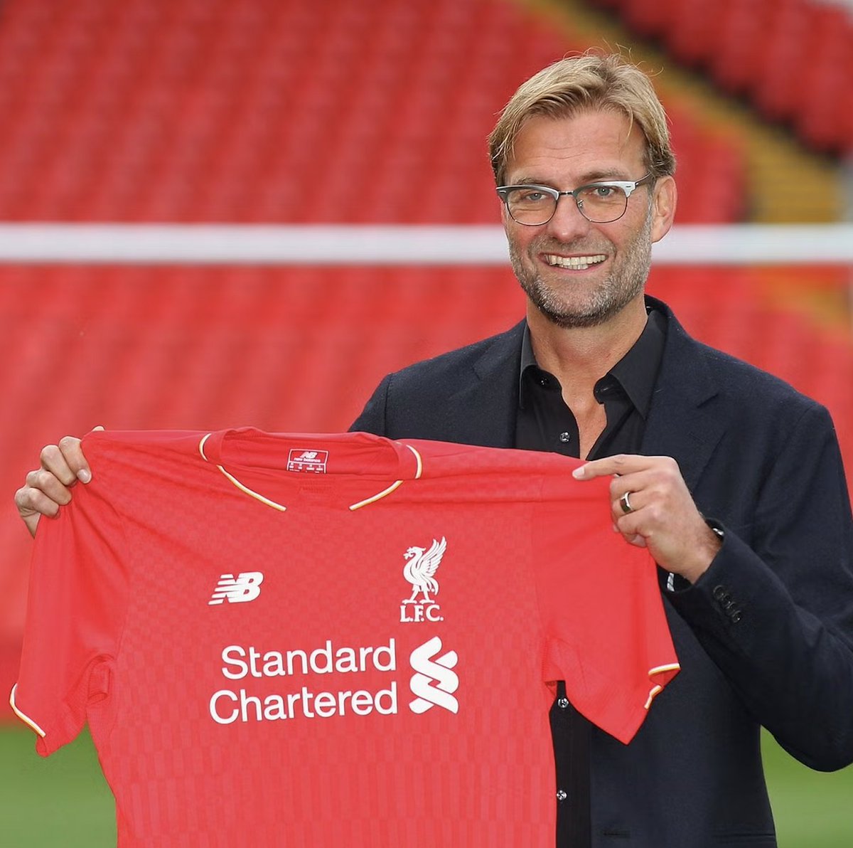 TouchlineX's tweet image. 🚨🗣️ 𝗡𝗘𝗪: Klopp: "When I arrived at Liverpool. Nobody liked the players, nobody liked the team, not even the Liverpool team liked the team! 😂 But I liked the team! I liked Firminho, I liked Benteke, I loved Origi, I knew Henderson. And I heard only: "not good enough."
"But I…
