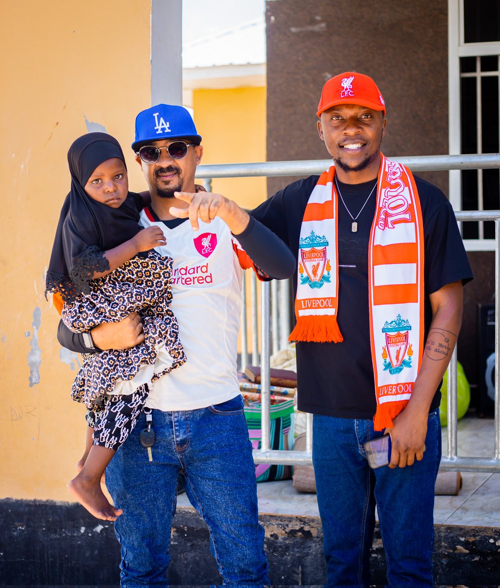 lfcbongo's tweet image. Upendo wetu haupimwi kwa matokeo ..
@LFC 🇹🇿🇹🇿
#YNWA #LFCFamily