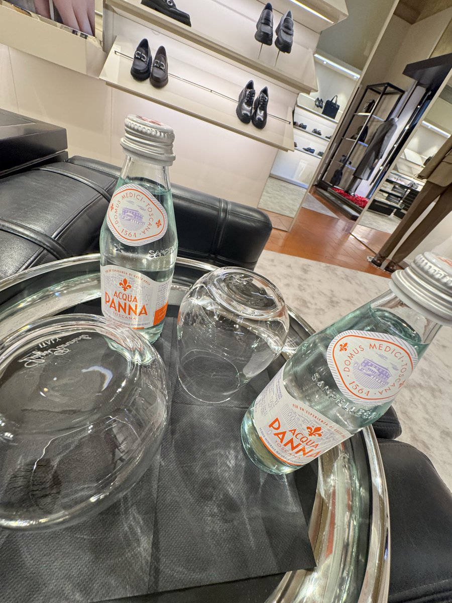 plotouise's tweet image. 