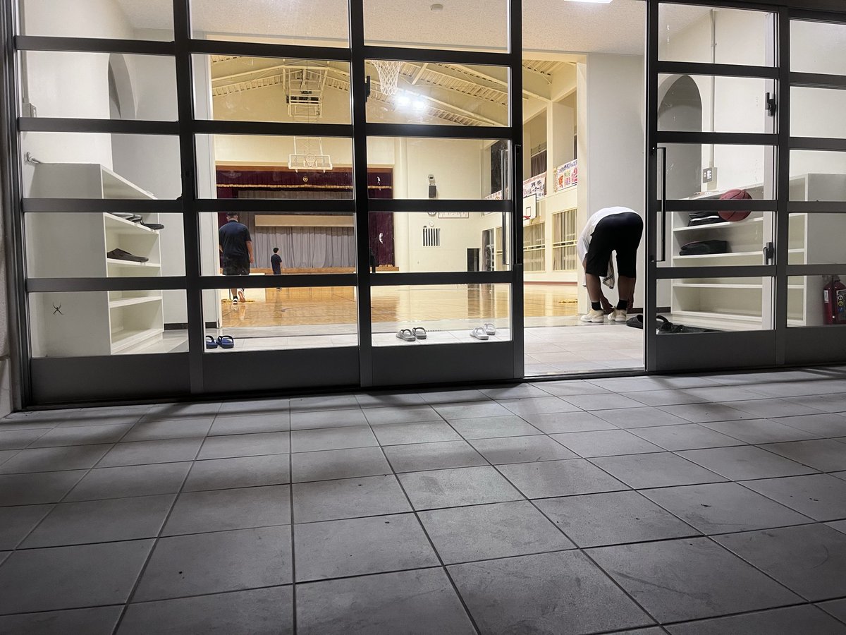 takapipi0818's tweet image. 先週のバスケで膝を痛めて腫れも酷いし全然歩けなかった！！
今日、膝に溜まった水を抜いてもらって大分良くなった。
しばらくは安静にします^ ^