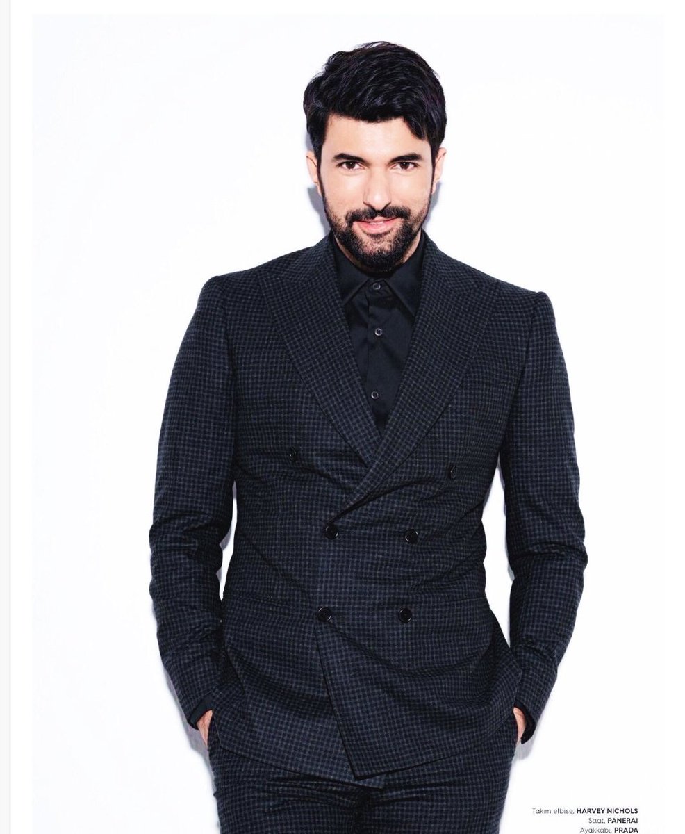 #BereketliTopraklar dizisiyle ekranlara dönmeye hazırlanan #EnginAkyürek, bu hafta IMDb'de kariyer rekorunu kırarak tüm dünyada 15 milyondan fazla kişi arasından 110. oldu ve Türk oyuncular içinde ilk sırada yer aldı.🥇