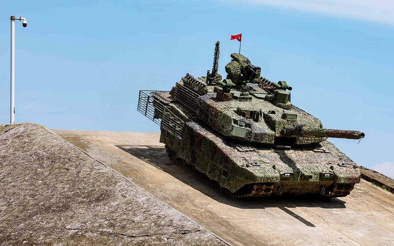 📣 BMC Yönetim Kurulu Başkanı Fuat Tosyalı:

"Polemik konusu yapılan Arifiye'deki tank-palet fabrikası palet onaran, çok eski hangar niteliğinde tesislerdir, başka bir şey değil.

Ankara'da 1 milyon metrekare alan üzerinde, dünyanın en gelişmiş tank fabrikalarından birini