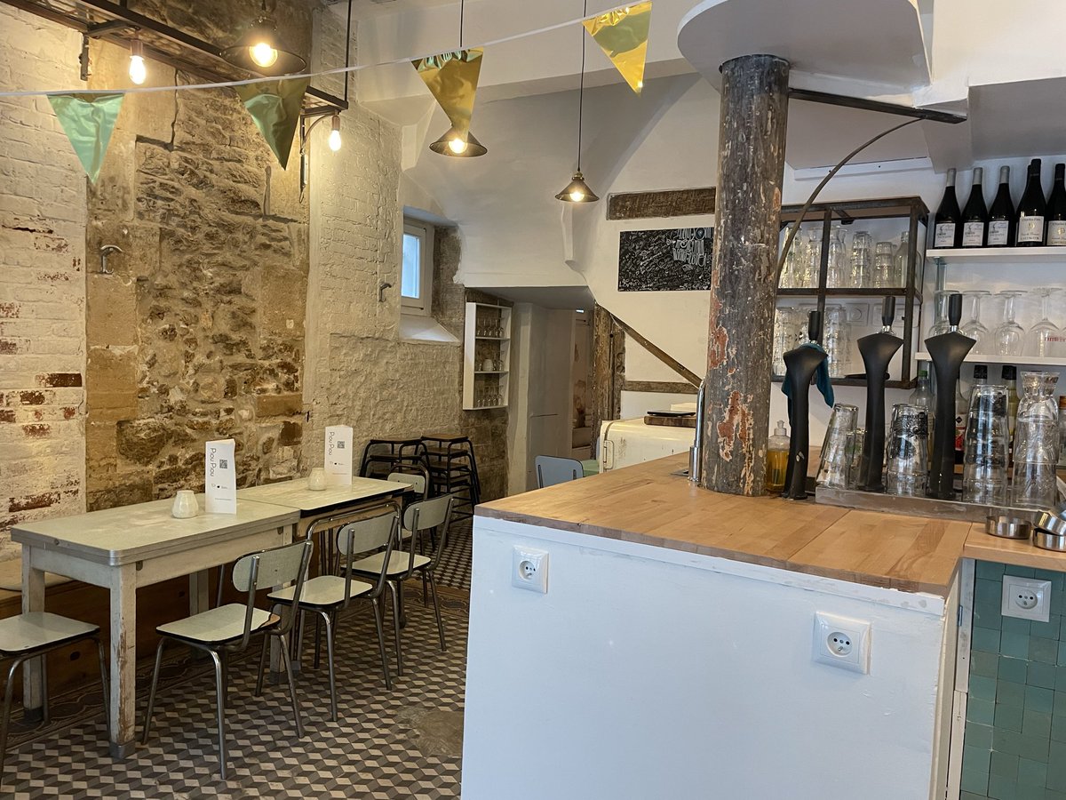 PiouPiouBistro's tweet photo. Chaleur et convivialité #paris10 #bistro https://t.co/fLm0bUKNUH