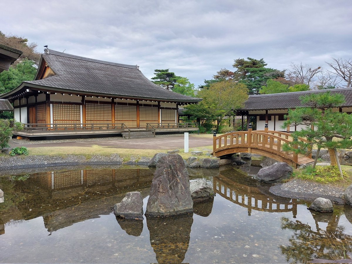 勿来の関、行ってきました。ロケーション良いですね。装束持ってくればよかったかな。静かていい感じ。