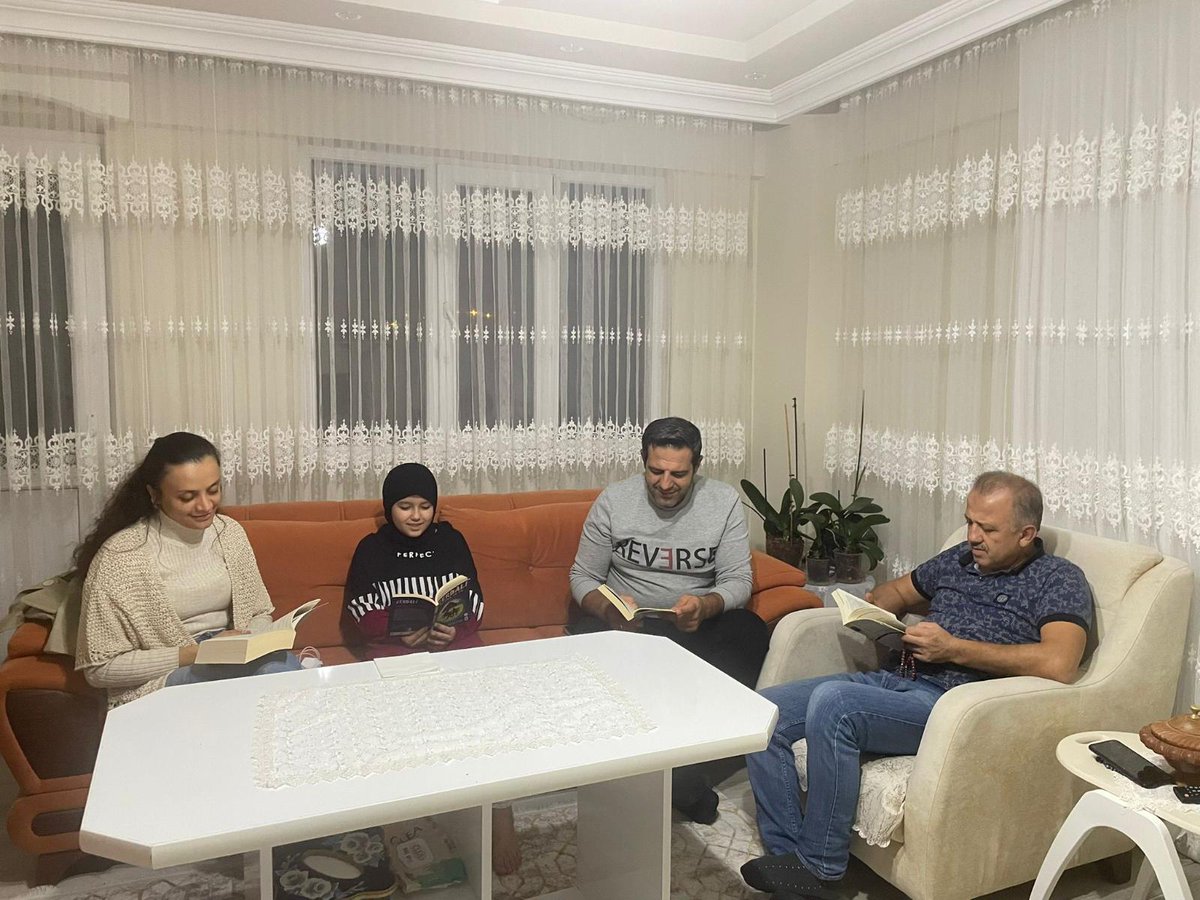 BurdurIlce's tweet photo. "Aile Yılı" faaliyetleri ile "Bir Fincan Kahve, Bir Adım Gelecek Projesi" kapsamında ailelerimiz ziyaret edildi. Aile; koşulsuz sevginin, güvenin ve dayanışmanın merkezidir. https://t.co/3BcKGjM6py