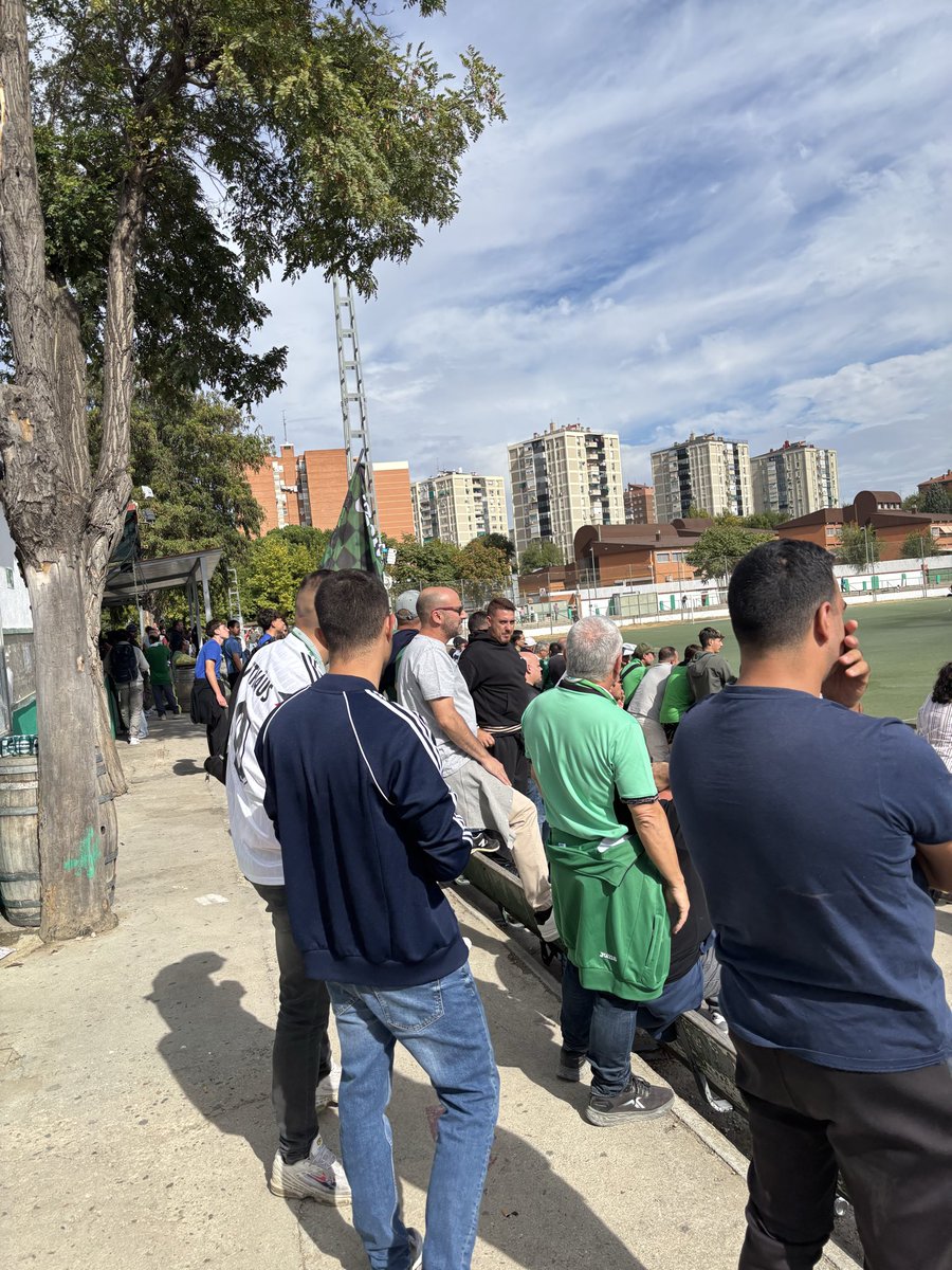 Villaverde Scott (@villaverdescott) on Twitter photo <a href="/SADvillaverde/">SAD Villaverde San Andrés</a> 0 🆚 <a href="/AdTorrejoncf/">A.D. TORREJON C.F.</a> 0
🏟️ Boetticher, Villaverde, Madrid
🏆 Tercera Federación RFEF, Grupo 7
🕦 11:30 🗓️ 19/10/25
💶 10€ / 5€
Another 0-0 draw with Torrejón. Impressive 5th clean sheet in a row
🧤🥅🔒✅
See you at Trival Valderas next week.
#elbotti <a href="/SADvillaverde/">SAD Villaverde San Andrés</a> 0 🆚 <a href="/AdTorrejoncf/">A.D. TORREJON C.F.</a> 0
🏟️ Boetticher, Villaverde, Madrid
🏆 Tercera Federación RFEF, Grupo 7
🕦 11:30 🗓️ 19/10/25
💶 10€ / 5€
Another 0-0 draw with Torrejón. Impressive 5th clean sheet in a row
🧤🥅🔒✅
See you at Trival Valderas next week.
#elbotti