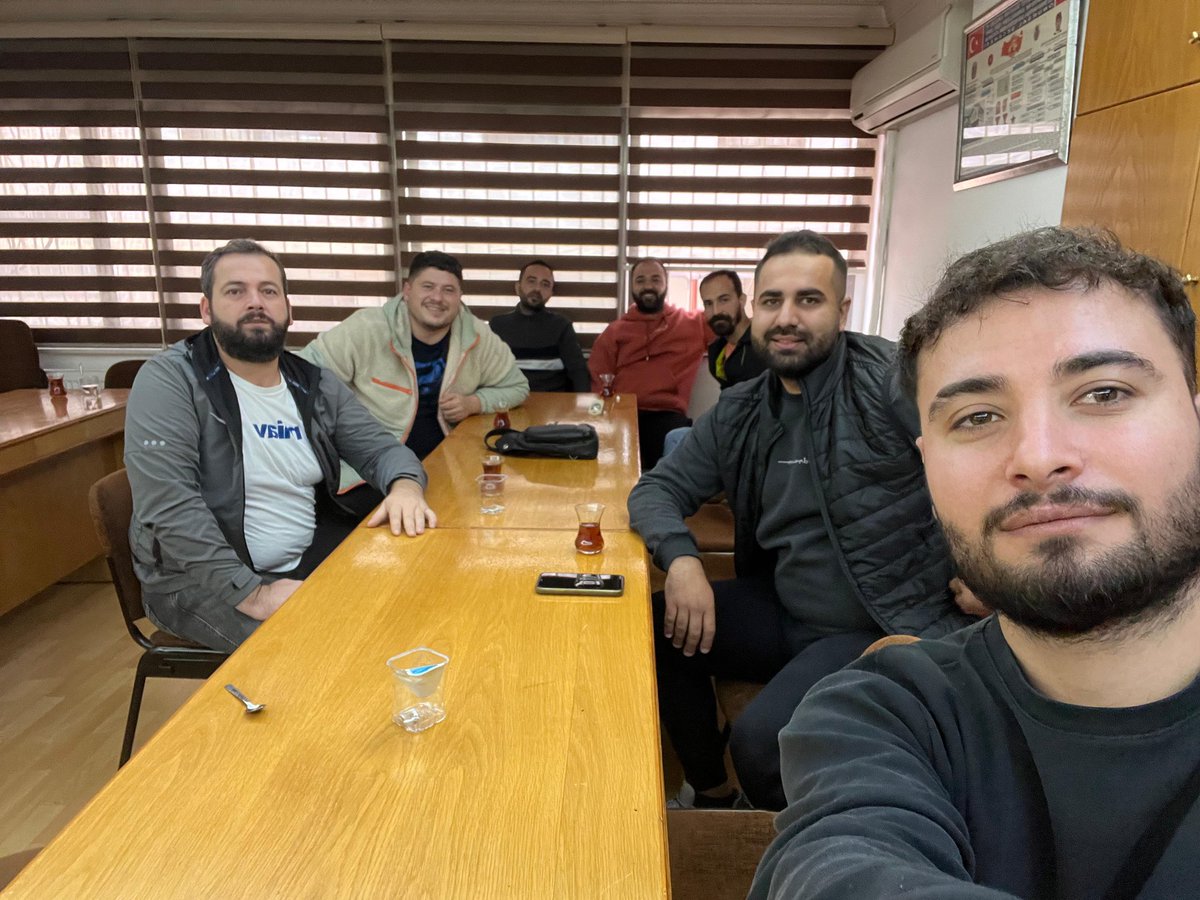 Petrol iş izmir şubesi TPİ işçileri olarak Hak Hukuk Adalet Alınterimizin peşindeyiz <a href="/petrolis_merkez/">Petrol-İş Sendikası</a> <a href="/SivanKrmzck/">Şivan Kırmızıçiçek</a>