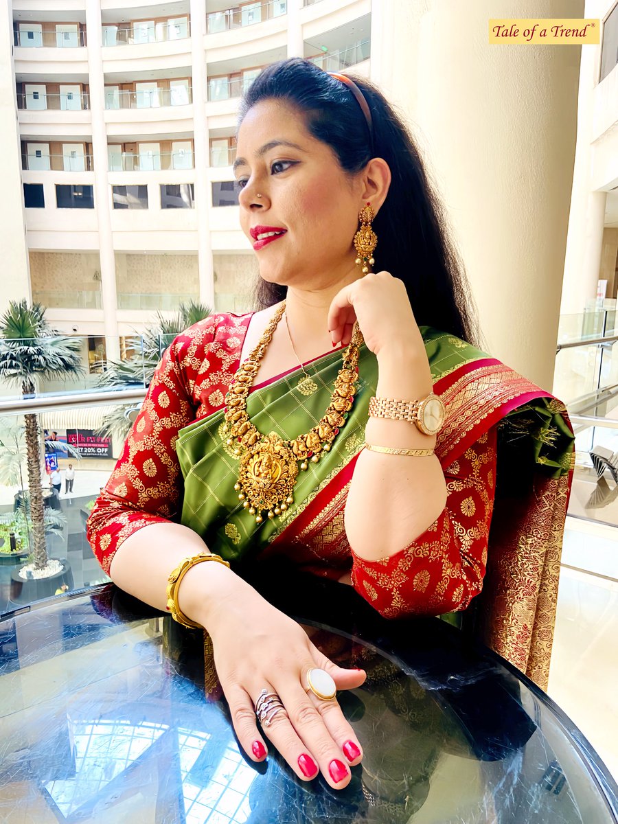 taleofatrend's tweet photo. Happy Diwali with Handloom and Heritage Love ♥️✨
#HappyDiwali 
#Diwali2025 
#handloom #saree #temple #jewelry https://t.co/NmzNr7dMju