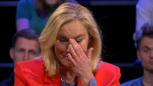 LucLujohuad's tweet photo. Deze ROOFVOGEL van D66 vliegt alweer boven Nederland! 
Vraagje aan Sigrid Kaag van D66 over haar periode als Minister van Financiën: Waar zijn toch al die op een dubieuze wijze verdwenen miljarden belastinggeld gebleven? https://t.co/CBCSYnSUQw