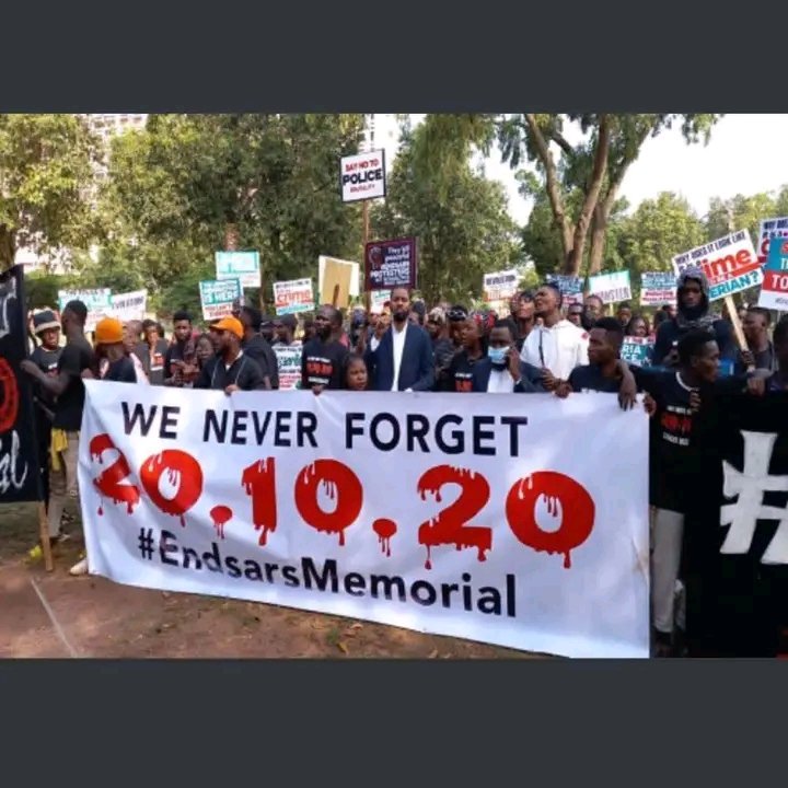 MoweTwitta's tweet image. In loving memories of the heroes who d!éd on 20th October 2020 during the #EndSARS protést. May their souls be forgiven and enter into our lord blossom in Jesus Christ Name Amen! 🇳🇬💔🕊️

#EndSARS #EndSARSProtest
