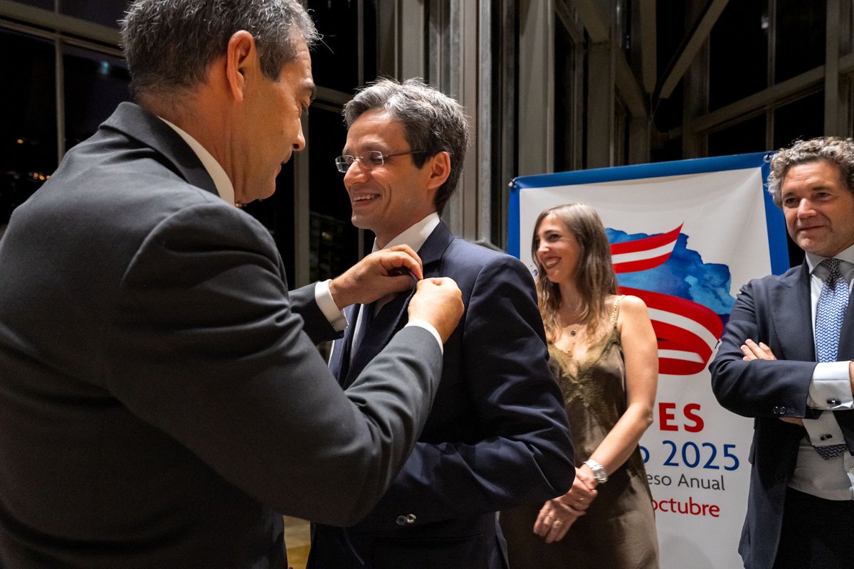 Facultad Odontología UCM tweet media