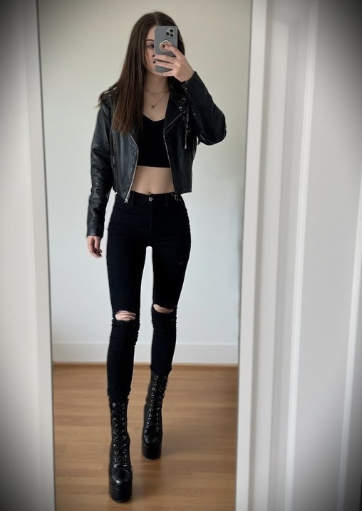 hellonagirl's tweet image. Capo indiano Redpill Seduto ha detto &quot;nemmeno con quello di un altro&quot;.
Per cui io molto depressa non uscirò mai più di casa, no no.
Credeteci ✌️🥱😘

#20ottobre #incel #redpill #BuongiorNO