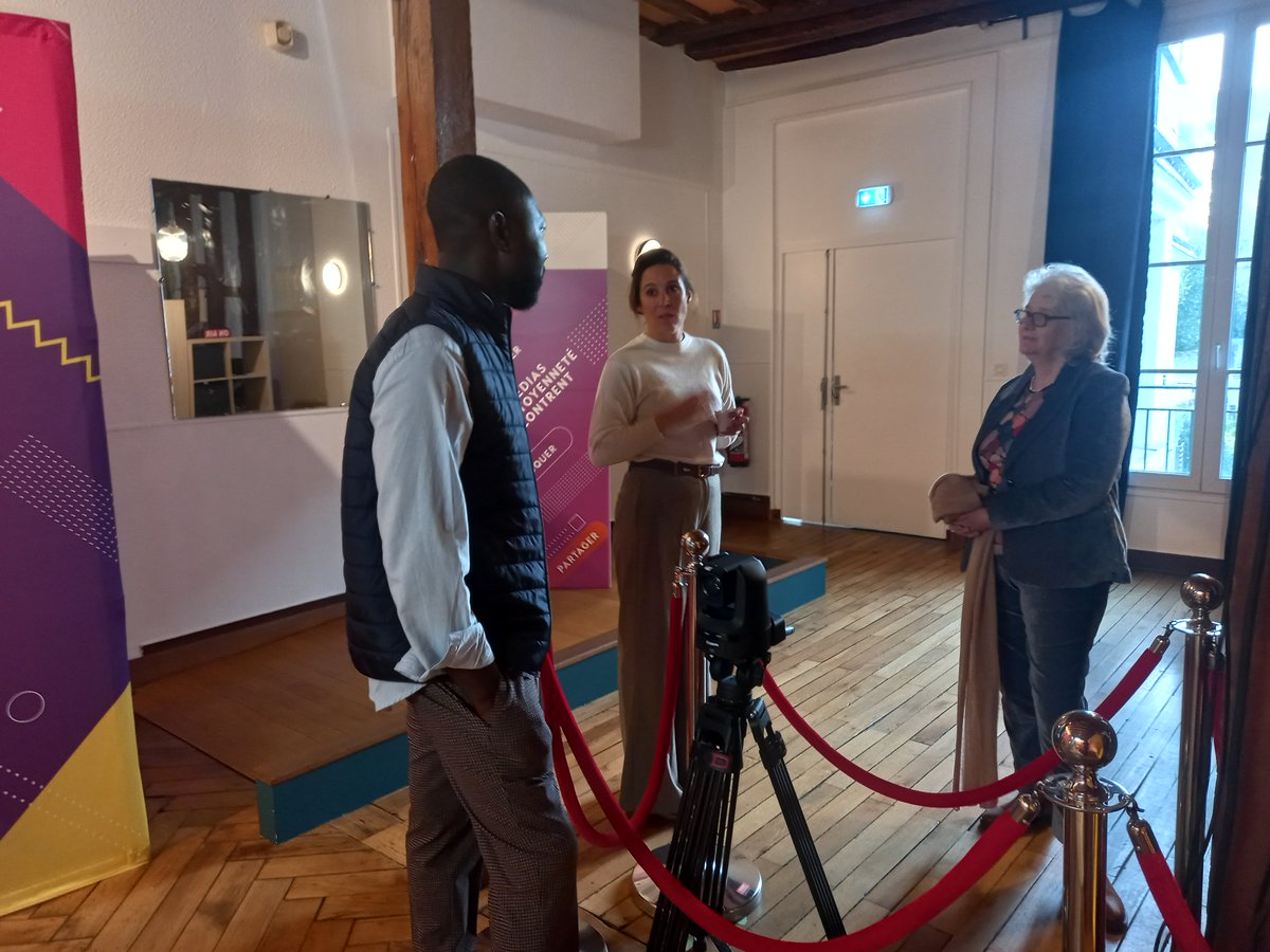 Vendredi dernier, en <a href="/RCValdeLoire/">Région Centre-Val de Loire</a>, <a href="/Arcom_Poitiers/">Arcom Poitiers</a> et <a href="/BeneLesage/">Bénédicte Lesage</a> ont rencontré les acteurs de <a href="/WantedtvFR/">Wantedtv</a> , une initiative de l'association Prod Cité de <a href="/villedetours/">Ville de Tours</a> et soutenue par <a href="/valdeloiretv/">Val de Loire TV</a>. La fabrique d'images citoyennes, un média citoyen pour débattre, créer, éduquer.