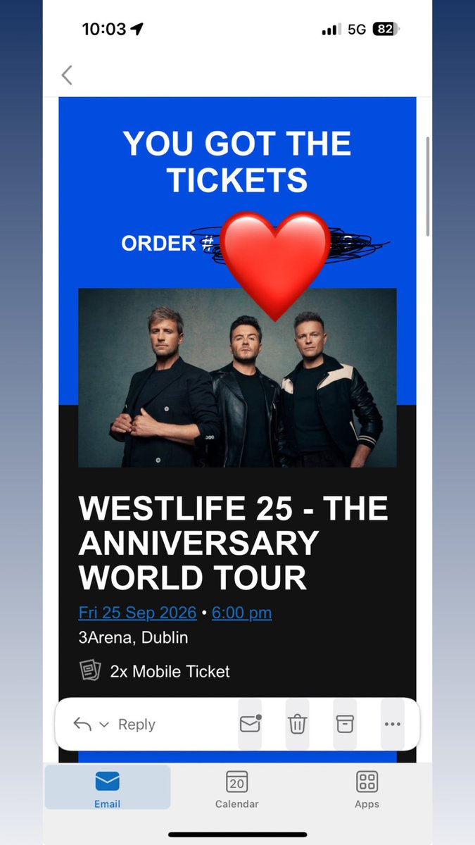 Hefflife's tweet photo. Happy birthday to me 🤣 @westlifemusic @NickyByrne https://t.co/J4YGAyAqTD