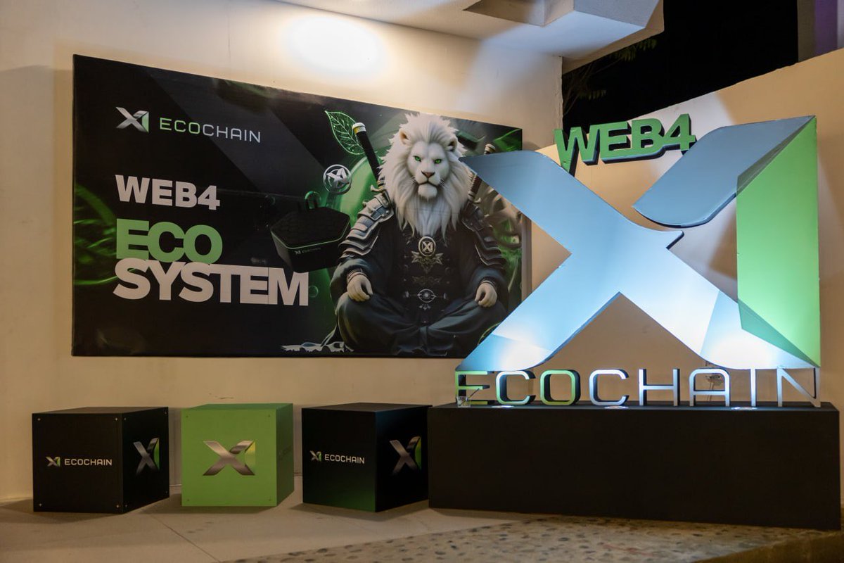 Yetty12A's tweet image. Gm gm CT💚
The Web4 revolution isn’t just on the horizon it's already here.
@X1_EcoChain is leading the way in decentralization with zero noise,complete freedom, and thousands of X1Nodes powering a faster, greener network.
Join the internet, built for the people.
#X1EcoChain