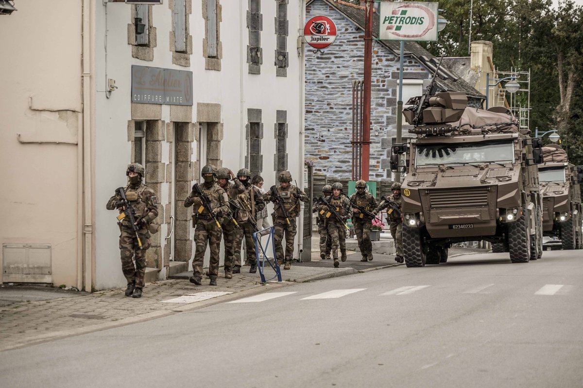 📯Qu’est-ce qu’un #EXTEL ? 

EXERCICE EN TERRAIN LIBRE : les unités s’entraînent en conditions réelles, au contact du terrain et de la population. Exemple en images📷 #TRECH25 du @3eRIMa : 

🎯Prochain RDV : #DROGON25, organisé par la @9eBIMa la semaine prochaine jusqu'au 30/10.