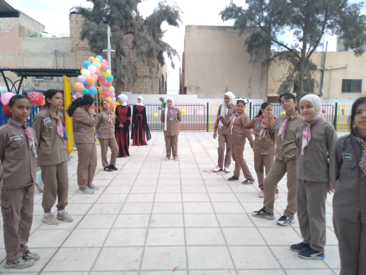 UNRWAJFO's tweet image. @UNRWA inaugurates garden &amp;amp; playground at Marka Girls &amp;amp; Coed Schools in #Jordan, funded by BMZ through @KfW Development Bank #REPAC

Safe, green, inclusive spaces where students can play, learn, build teamwork — nurturing brighter futures for #PalestineRefugee children🌱