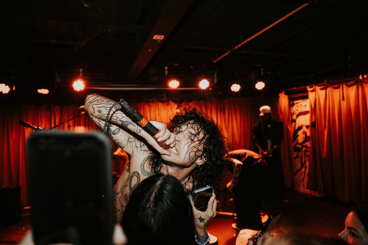 kellyhough_'s tweet image. ain’t NOTHING like a @bsd_wav headline show in cleveland, ohio 

all photos taken by me 🫶🏼

@coliehutzler @bsd_wav @itsbardo @imBEEPUS