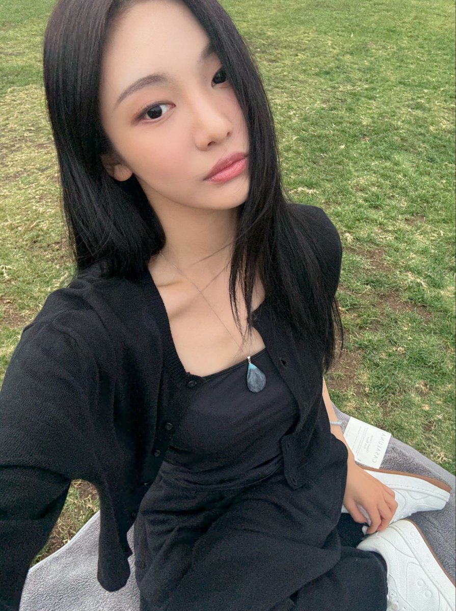 remquila's tweet image. my pambato sa pagandahan magtake ng pics