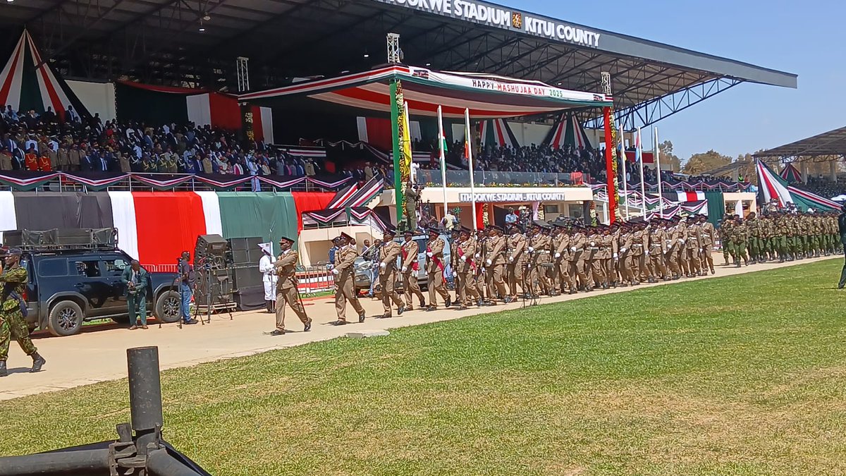 Taifa_Leo's tweet photo. Mashujaa Day 2025: Maadhimisho yanafanyika Kaunti ya Kitui, na kuongozwa na Rais William Ruto

Fuatilia hapa: https://t.co/1nRNpH7Jon https://t.co/P3eHjLBwiI