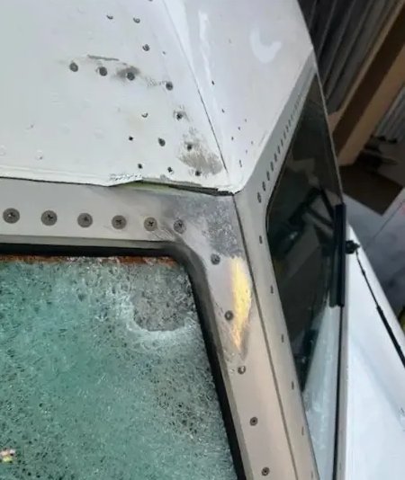 항공역사 최초의 우주쓰레기와의 항공기 충돌 사고 발생. 2025년 10월 16일 덴버발 로스엔젤레스행 항공기는 우주쓰레기와 충돌해 앞유리가 깨져 솔트레이크시티로 긴급 회항했습니다.😲