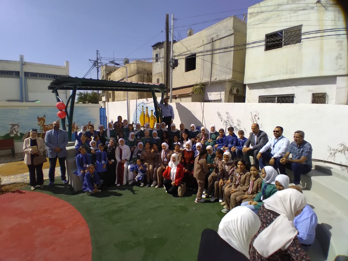 UNRWAJFO's tweet image. @UNRWA inaugurates garden &amp;amp; playground at Marka Girls &amp;amp; Coed Schools in #Jordan, funded by BMZ through @KfW Development Bank #REPAC

Safe, green, inclusive spaces where students can play, learn, build teamwork — nurturing brighter futures for #PalestineRefugee children🌱