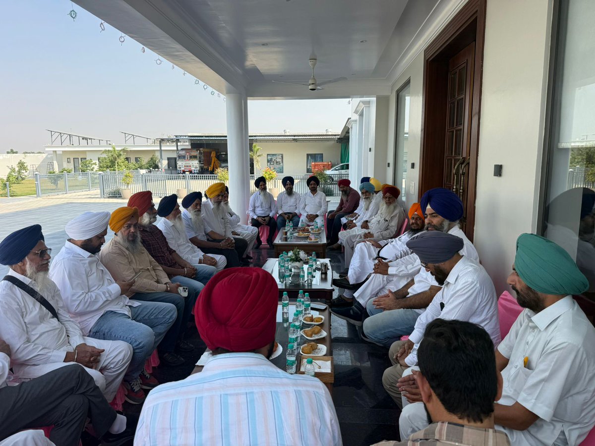 J_Harpreetsingh's tweet image. ਅੱਜ ਬਠਿੰਡਾ ਵਿੱਚ ਸ਼੍ਰੋਮਣੀ ਅਕਾਲੀ ਦਲ (ਪੁਨਰਸ਼ੁਰਜੀਤ) ਜ਼ਿਲ੍ਹਾ ਬਠਿੰਡਾ ਦੇ ਡੇਲੀਗੇਟਾਂ ਨਾਲ ਬੰਦੀ ਛੋੜ ਦਿਵਸ ਅਤੇ ਦੀਵਾਲੀ ਦੀਆਂ ਖੁਸ਼ੀਆਂ ਸਾਂਝੀਆਂ ਕਰਨ ਦਾ ਸੁਭਾਗ ਪ੍ਰਾਪਤ ਹੋਇਆ। ਇਸ ਮੌਕੇ ਸੰਗਤ ਨਾਲ ਮਿਲ ਬੈਠ ਕੇ ਪਾਰਟੀ ਦੀ ਚੜ੍ਹਦੀ ਕਲਾ ਅਤੇ ਪੰਥਕ ਏਕਤਾ ਲਈ ਅਰਦਾਸ ਕੀਤੀ ਤੇ ਵਿਚਾਰ ਸਾਂਝੇ ਕੀਤੇ।
#BandiChhorDivas #Diwali2025…
