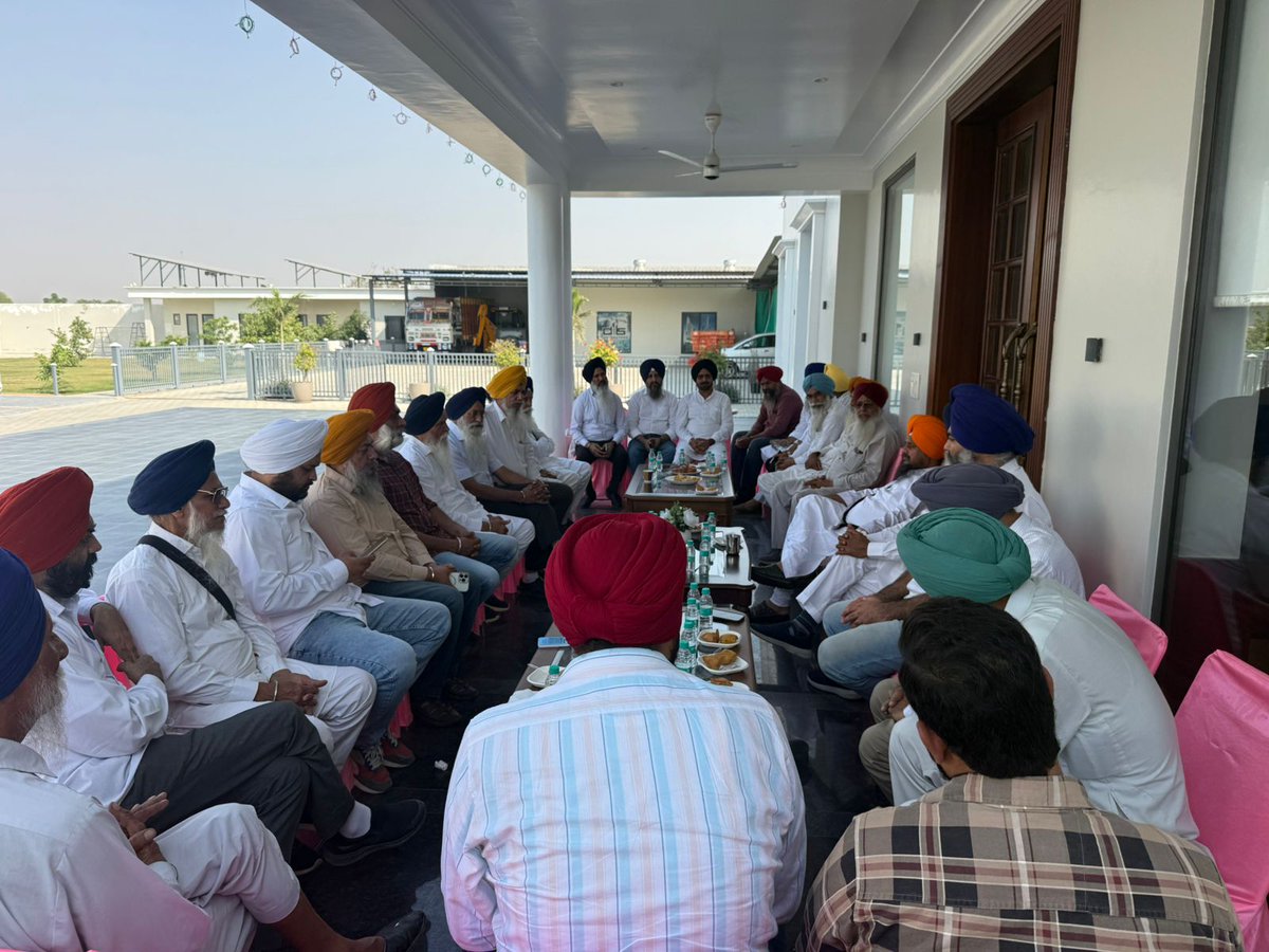 J_Harpreetsingh's tweet image. ਅੱਜ ਬਠਿੰਡਾ ਵਿੱਚ ਸ਼੍ਰੋਮਣੀ ਅਕਾਲੀ ਦਲ (ਪੁਨਰਸ਼ੁਰਜੀਤ) ਜ਼ਿਲ੍ਹਾ ਬਠਿੰਡਾ ਦੇ ਡੇਲੀਗੇਟਾਂ ਨਾਲ ਬੰਦੀ ਛੋੜ ਦਿਵਸ ਅਤੇ ਦੀਵਾਲੀ ਦੀਆਂ ਖੁਸ਼ੀਆਂ ਸਾਂਝੀਆਂ ਕਰਨ ਦਾ ਸੁਭਾਗ ਪ੍ਰਾਪਤ ਹੋਇਆ। ਇਸ ਮੌਕੇ ਸੰਗਤ ਨਾਲ ਮਿਲ ਬੈਠ ਕੇ ਪਾਰਟੀ ਦੀ ਚੜ੍ਹਦੀ ਕਲਾ ਅਤੇ ਪੰਥਕ ਏਕਤਾ ਲਈ ਅਰਦਾਸ ਕੀਤੀ ਤੇ ਵਿਚਾਰ ਸਾਂਝੇ ਕੀਤੇ।
#BandiChhorDivas #Diwali2025…